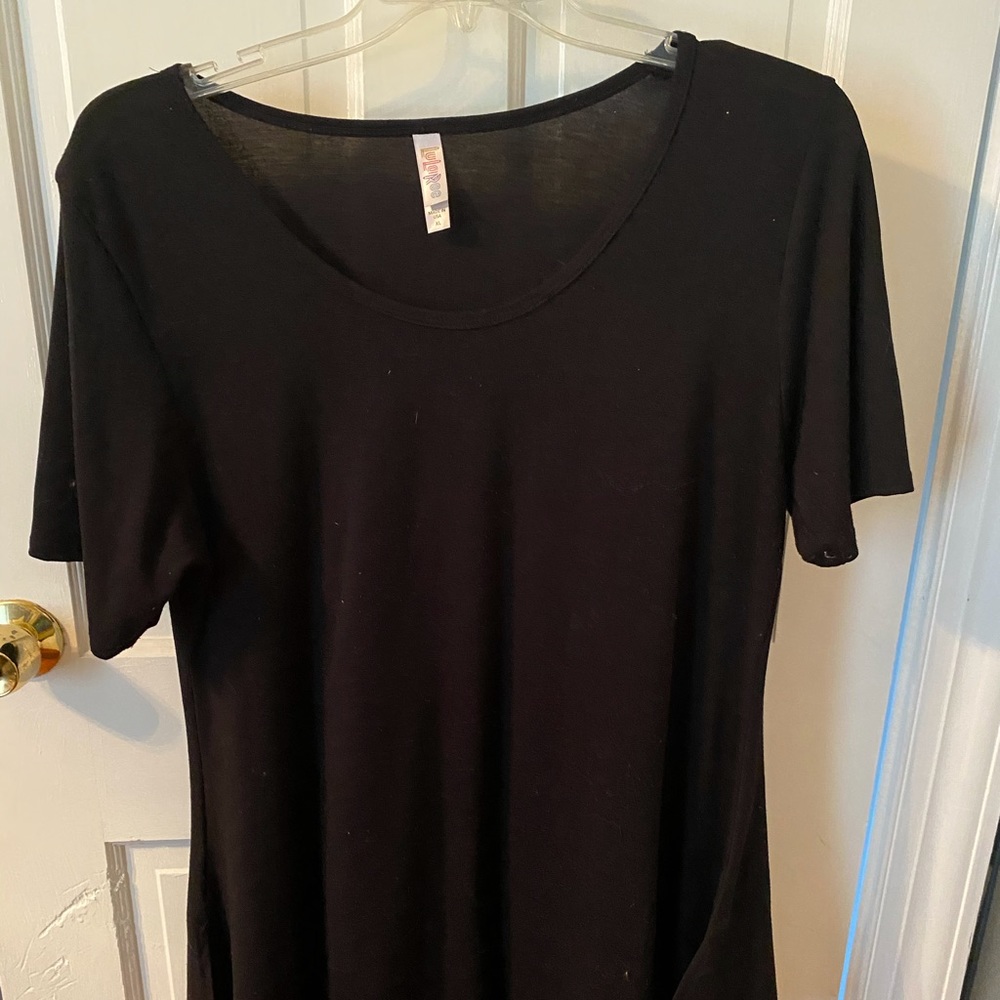 Black perfect T